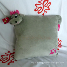 Coussin de tête de vache en peluche